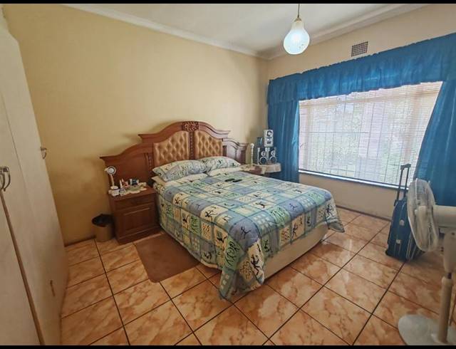3 BEDROOM PROPERTY TO RENT IN ROTHDENE
